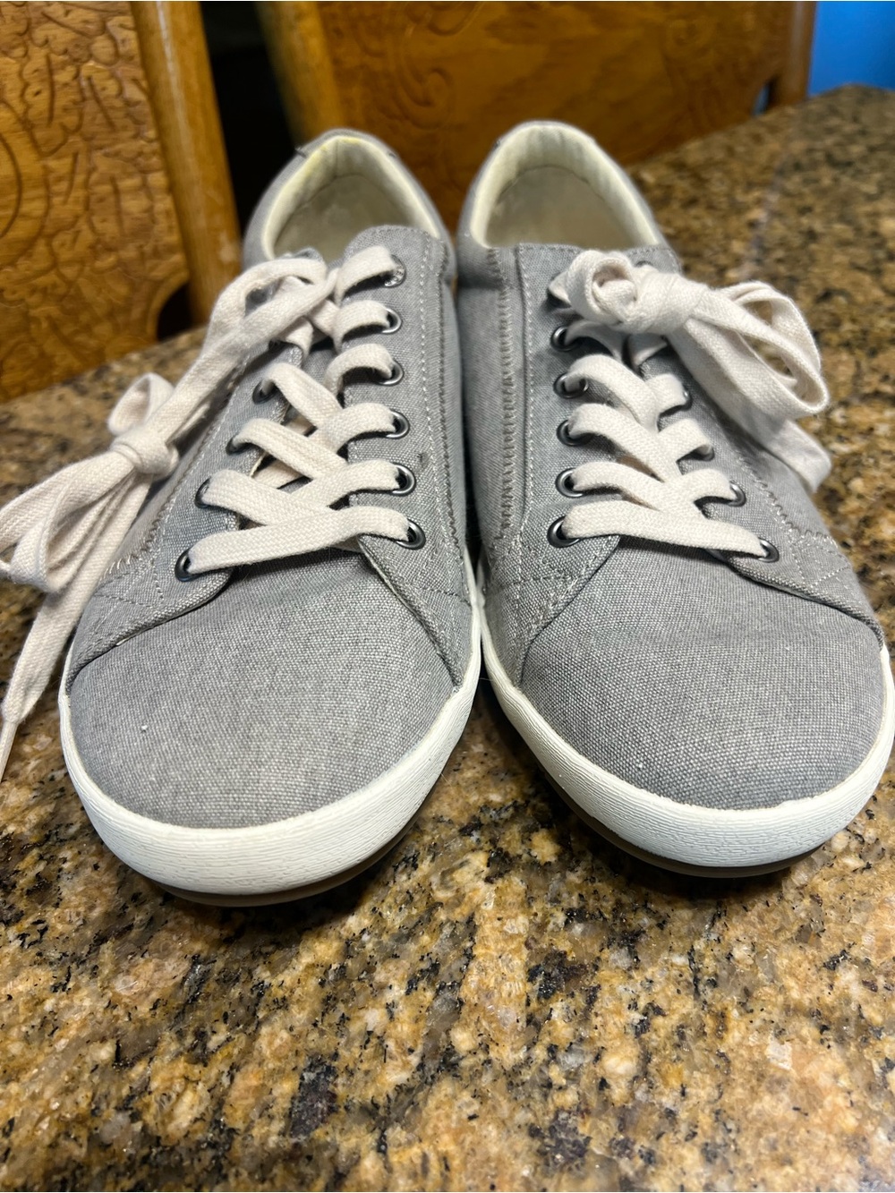 Taos Footwear Gray Canvas Sneakers with White Soles